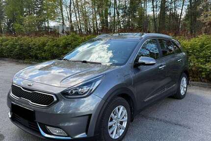 Kia Niro 73.800 km 16.450 &euro; Stuttgart, Landeshauptstadt 70374
