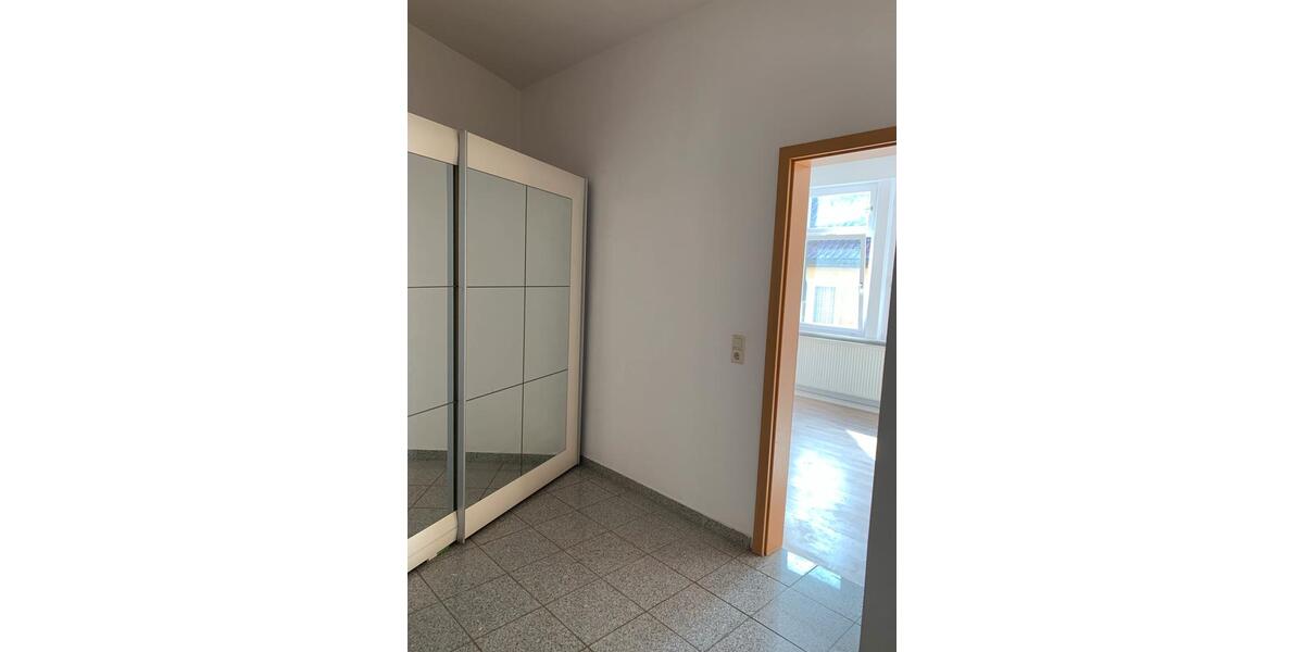 Etagenwohnung Stuttgart Bad Cannstatt - 3 Zimmer, 65 m&sup2;, 1.050&euro; | Angebot:25765749