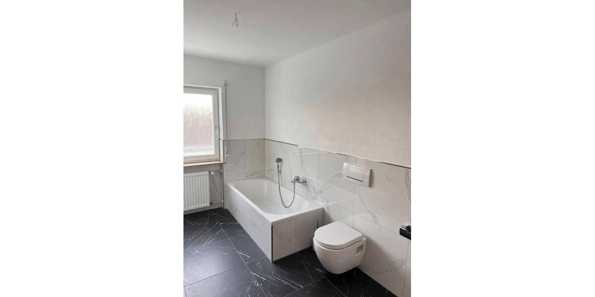 Dachgeschoßwohnung Schorndorf - 3.5 Zimmer, 100 m&sup2;, 1.100&euro; | Angebot:27568184