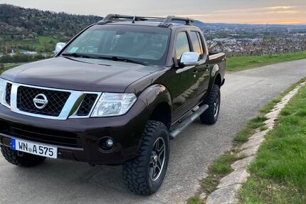 Nissan Navara 198.000 km 15.500 &euro; weinstadt 71384