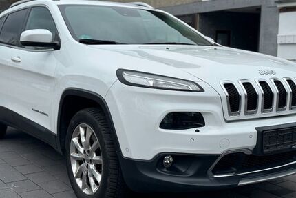 Jeep Cherokee 110.124 km 11.990 &euro; Oppenweiler 71570