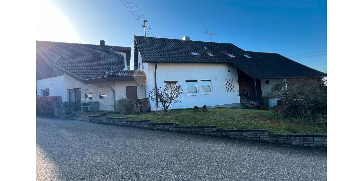 Einfamilienhaus Oberstenfeld - 8 Zimmer, 230 m&sup2;, 680.000&euro; | Angebot:25281407