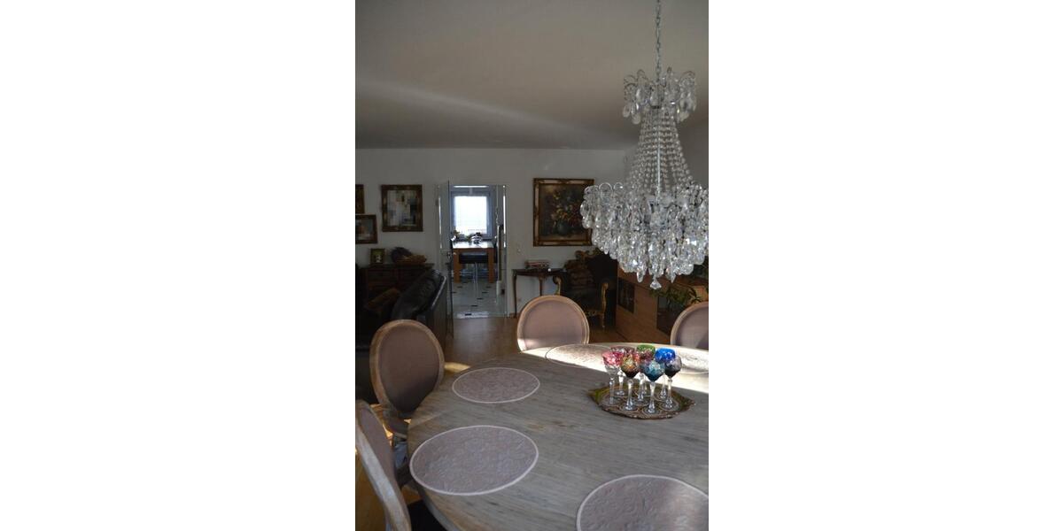 Erdgeschoßwohnung Leonberg - 4.5 Zimmer, 150 m&sup2;, 590.000&euro; | Angebot:26587813