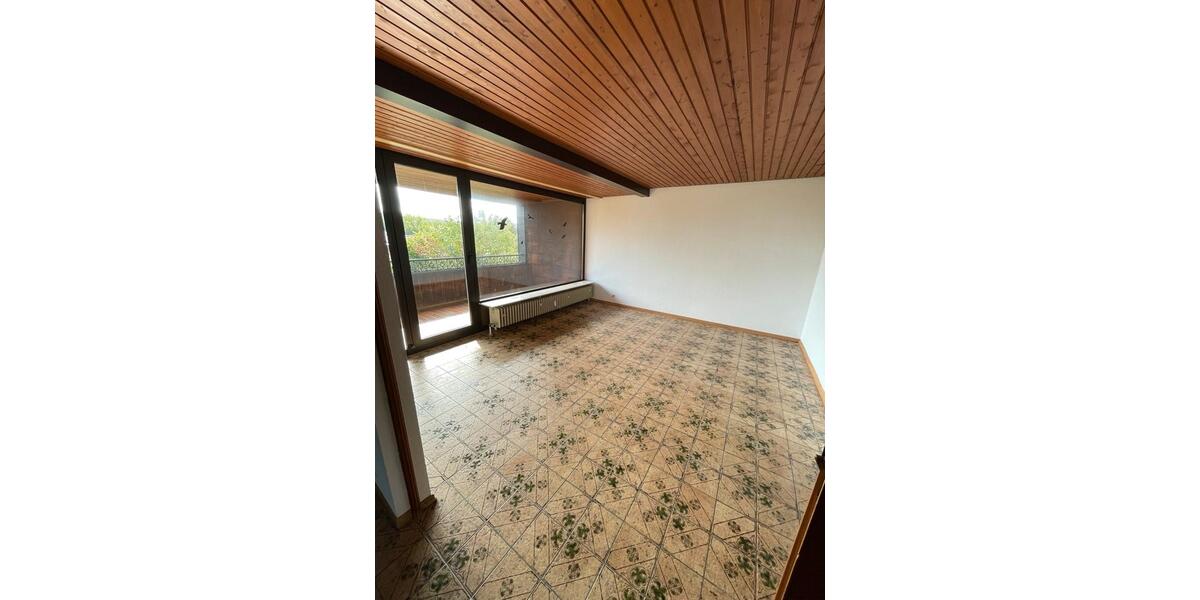 Dachgeschoßwohnung Heilbronn Böckingen - 3 Zimmer, 65 m&sup2;, 990&euro; | Angebot:25977704