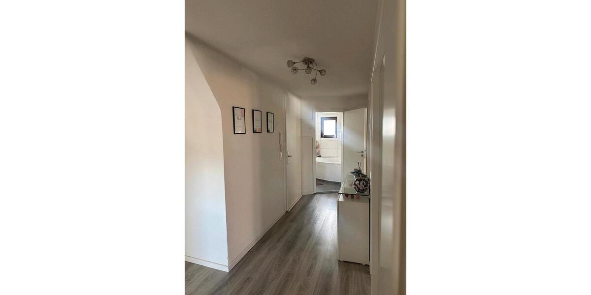 Dachgeschoßwohnung Schwieberdingen - 3 Zimmer, 67 m&sup2;, 250.000&euro; | Angebot:25874182