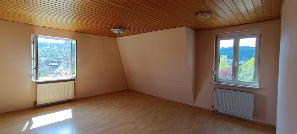 Einfamilienhaus Murrhardt - 10 Zimmer, 215 m&sup2;, 495.000&euro; | Angebot:26608934