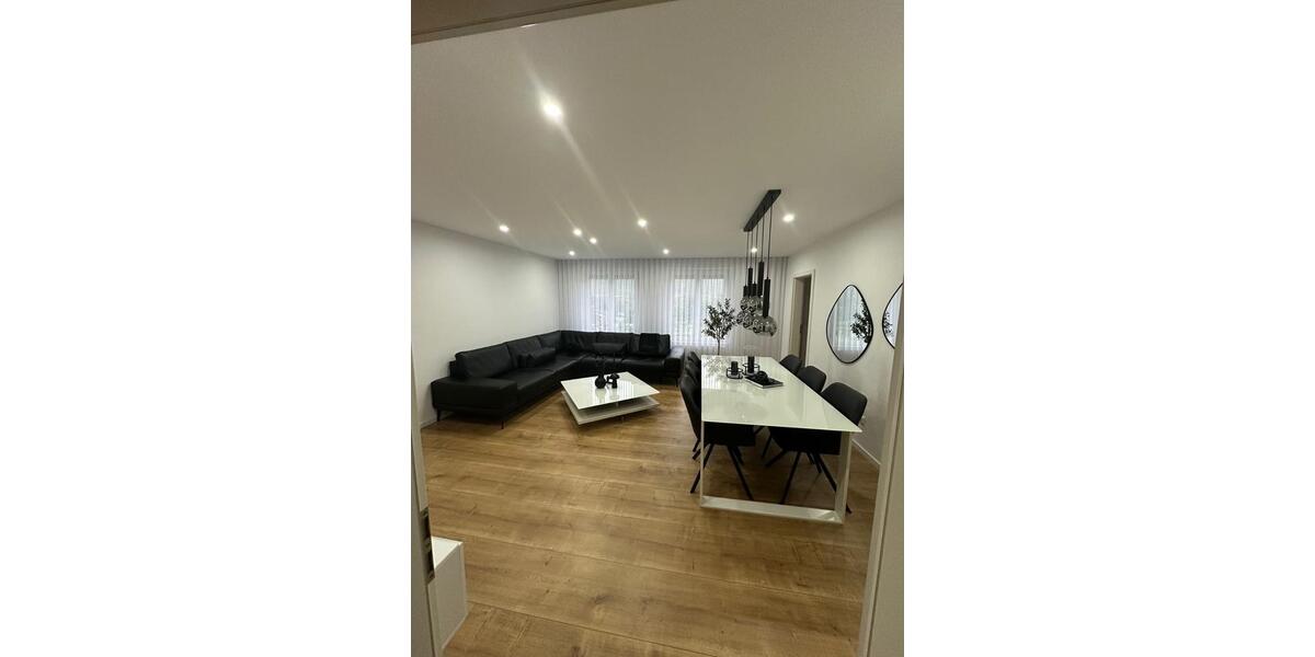 Etagenwohnung Esslingen am Neckar Brühl - 4 Zimmer, 104 m&sup2;, 395.000&euro; | Angebot:26567392