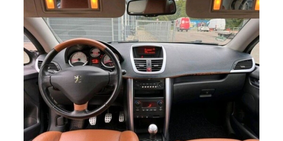 Peugeot 207 CC 107.800 km 4.500 &euro; Filderstadt 70794