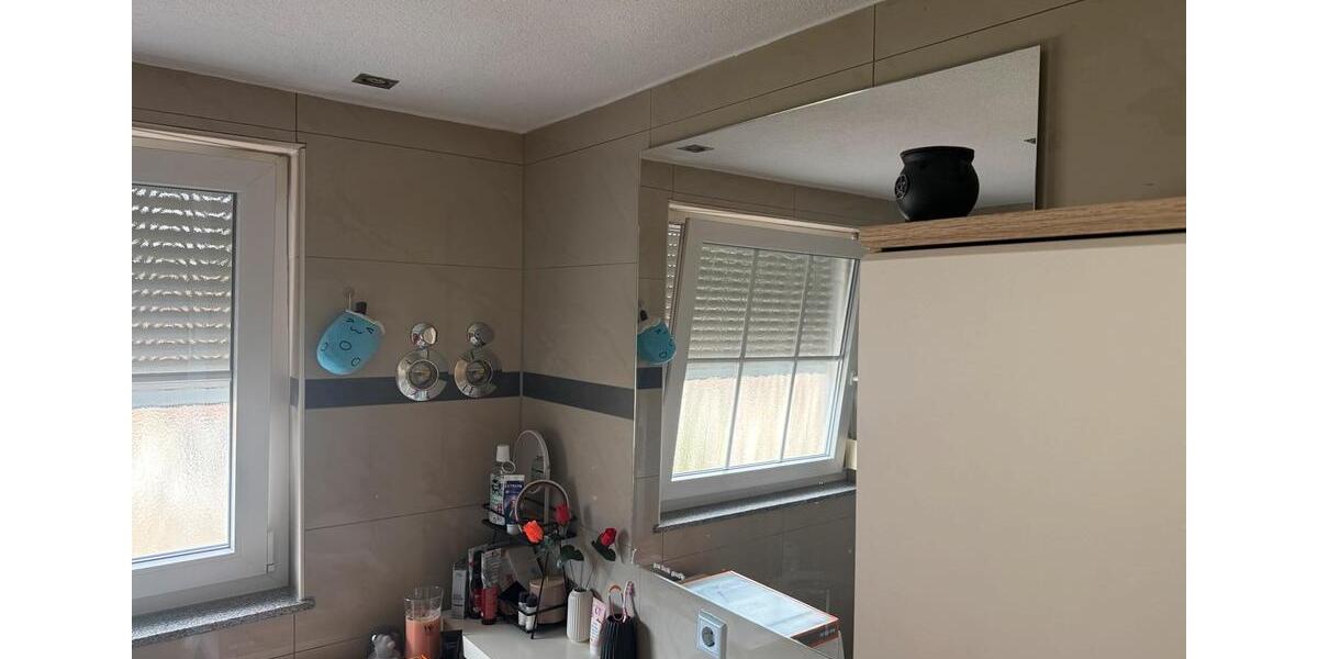 Dachgeschoßwohnung Weinstadt - 3 Zimmer, 65 m&sup2;, 1.100&euro; | Angebot:27543116