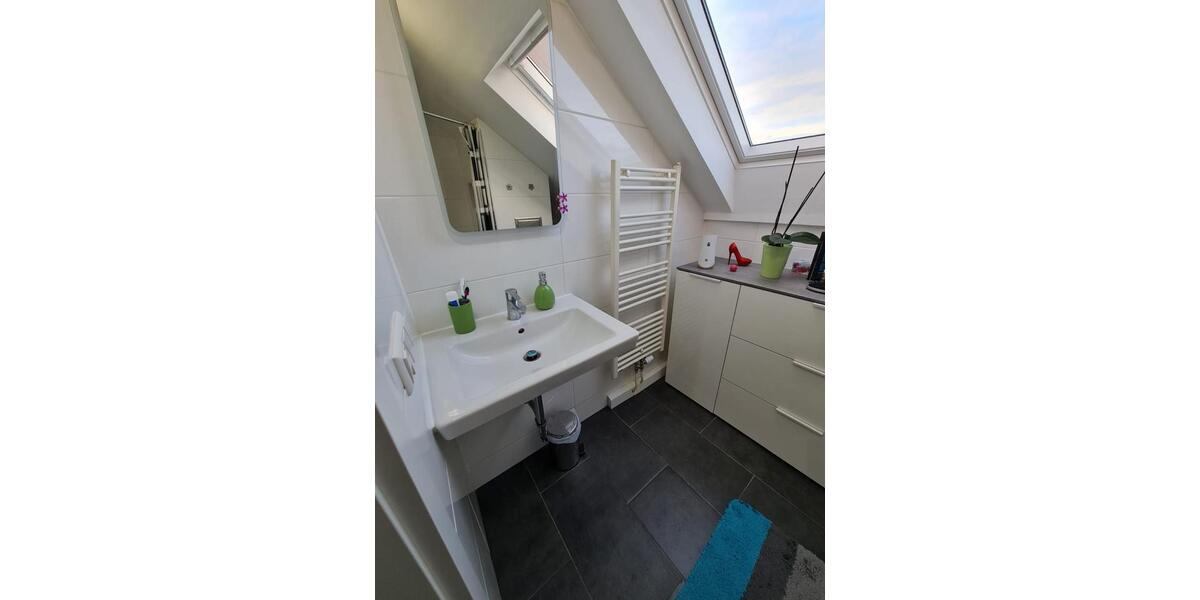 Dachgeschoßwohnung Ditzingen - 3 Zimmer, 87 m&sup2;, 1.150&euro; | Angebot:25312617