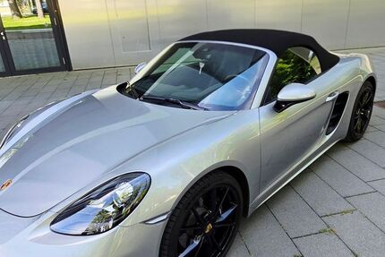 Porsche Boxster 20.100 km 67.718 &euro; Stuttgart 70569