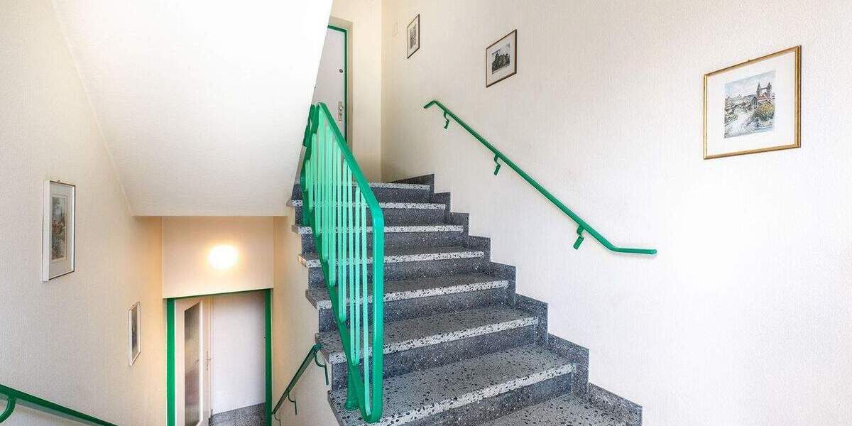 Mehrfamilienhaus, Wohnhaus Stuttgart Degerloch - 9 Zimmer, 140 m&sup2;, 740.000&euro; | Angebot:25685475