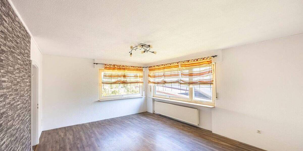 Doppelhaushälfte Mühlacker Enzberg - 5 Zimmer, 119 m&sup2;, 250.000&euro; | Angebot:25801343