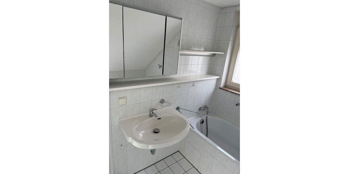 Etagenwohnung Oberstenfeld - 3 Zimmer, 72 m&sup2;, 225.000&euro; | Angebot:25800179