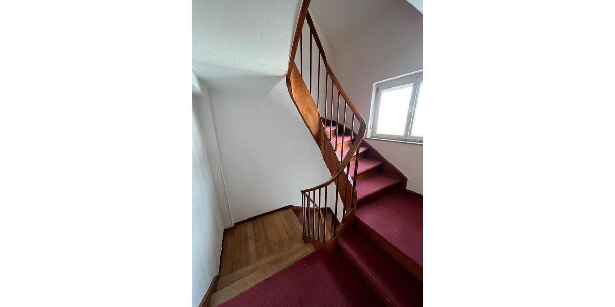 Doppelhaushälfte Stuttgart Luginsland - 7 Zimmer, 134 m&sup2;, 535.000&euro; | Angebot:25696486