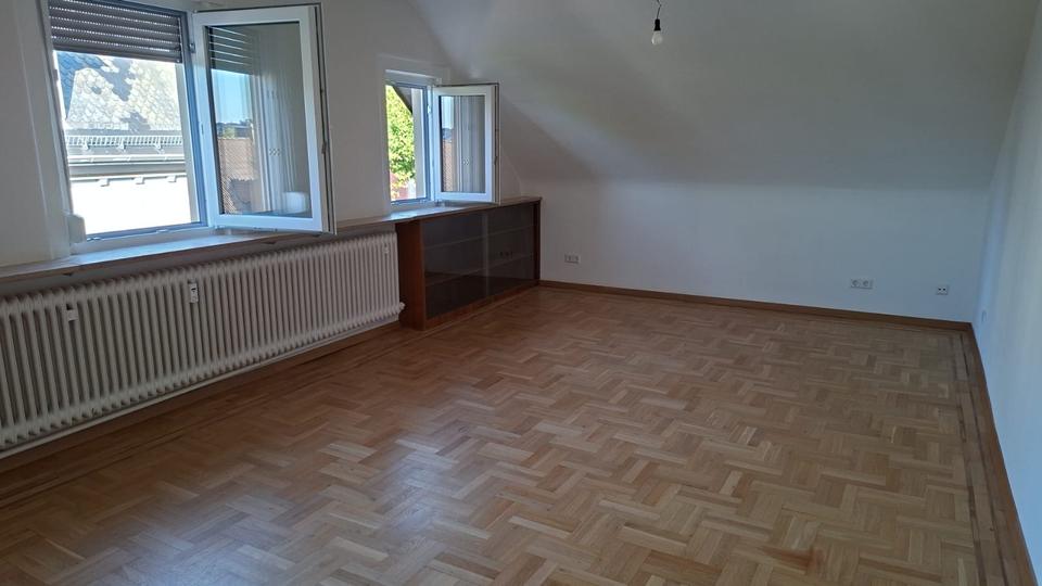 Dachgeschoßwohnung Heilbronn Horkheim - 4 Zimmer, 88 m&sup2;, 1.050&euro; | Angebot:27564783