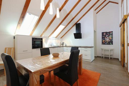 Maisonettenwohnung Mundelsheim - 2.5 Zimmer, 90 m&sup2;, 1.190&euro; | Angebot:25390626