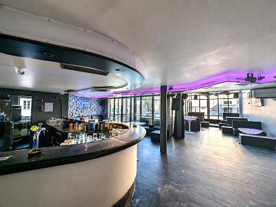 WER IM GLASHOUSE SITZT, SOLLTE LAUTER DREHEN - Gewerbeobjekt Leonberg | Angebot:27590279