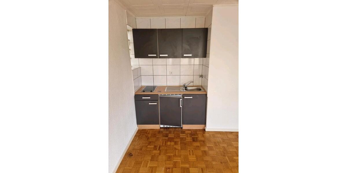 Hochparterre Stuttgart Luginsland - 1 Zimmer, 27 m&sup2;, 165.000&euro; | Angebot:25417917