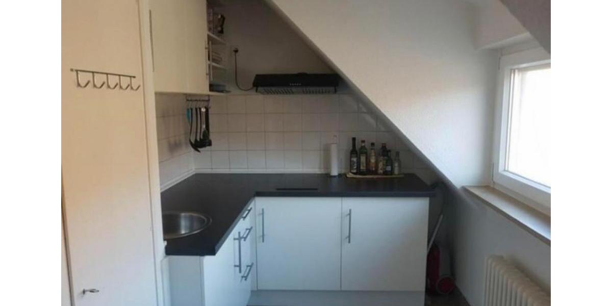 Dachgeschoßwohnung Stuttgart Bad Cannstatt - 3 Zimmer, 60 m&sup2;, 900&euro; | Angebot:26420795