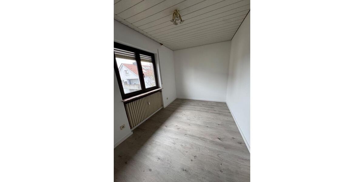 Maisonettenwohnung Böblingen Dagersheim - 5.5 Zimmer, 160 m&sup2;, 1.900&euro; | Angebot:25754375