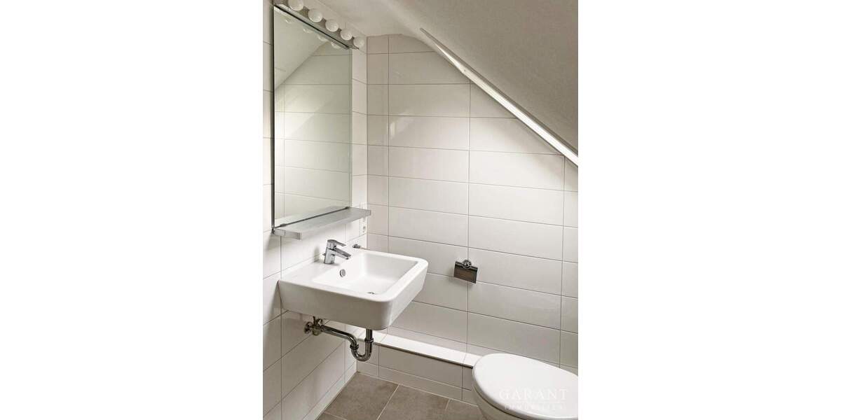 Etagenwohnung Esslingen am Neckar Pliensauvorstadt - 2 Zimmer, 64 m&sup2;, 220.000&euro; | Angebot:25837931