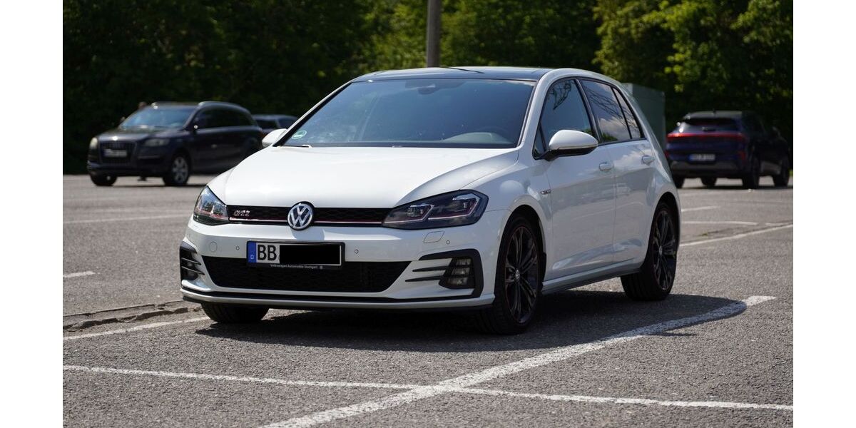 VW Golf 160.000 km 18.900 &euro; Sindelfingen 71069