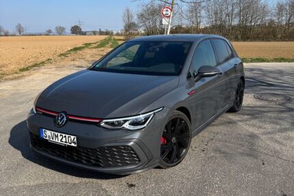 VW Golf 42.000 km 12.345 &euro; Stuttgart 70599