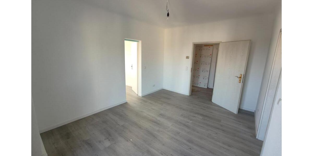 Dachgeschoßwohnung Stuttgart Bad Cannstatt - 3 Zimmer, 63 m&sup2;, 1.050&euro; | Angebot:24803392