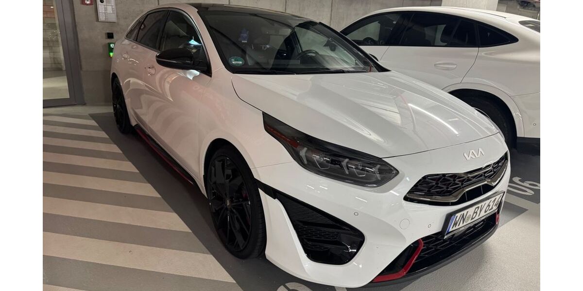 Kia pro ceed / ProCeed 93.000 km 22.777 &euro; Weinstadt 71384