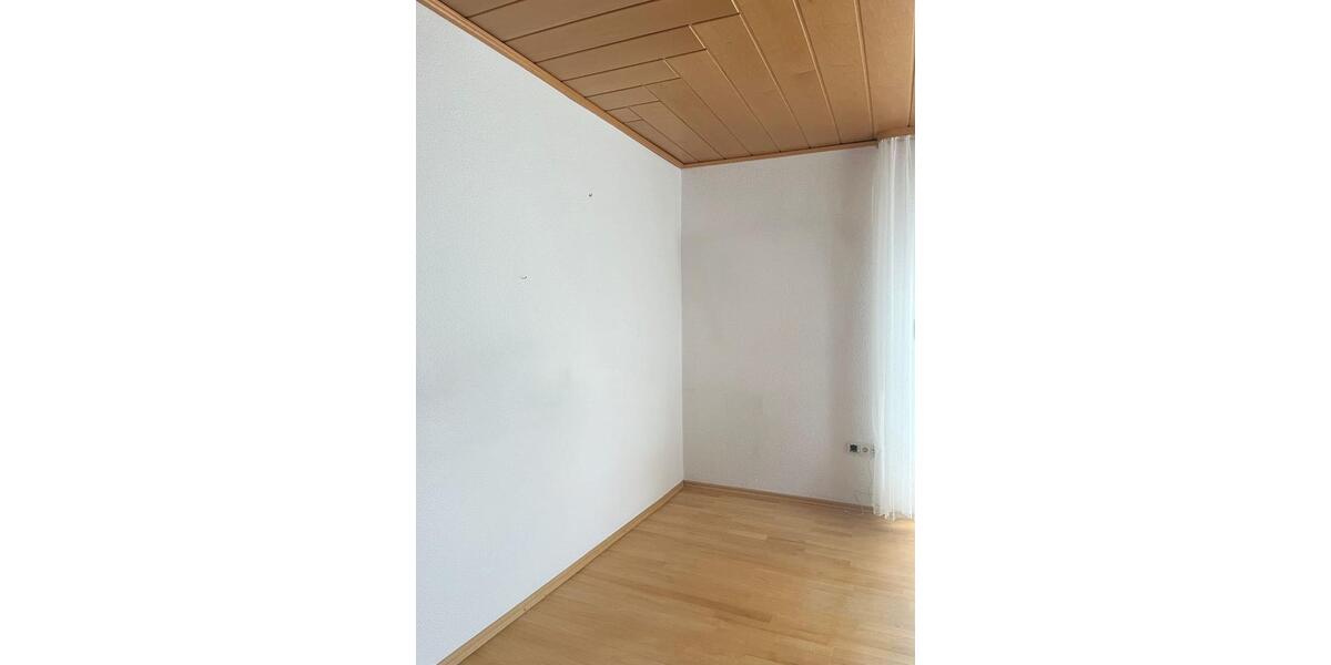 Etagenwohnung Stuttgart Vaihingen - 3 Zimmer, 100 m&sup2;, 1.550&euro; | Angebot:25860166