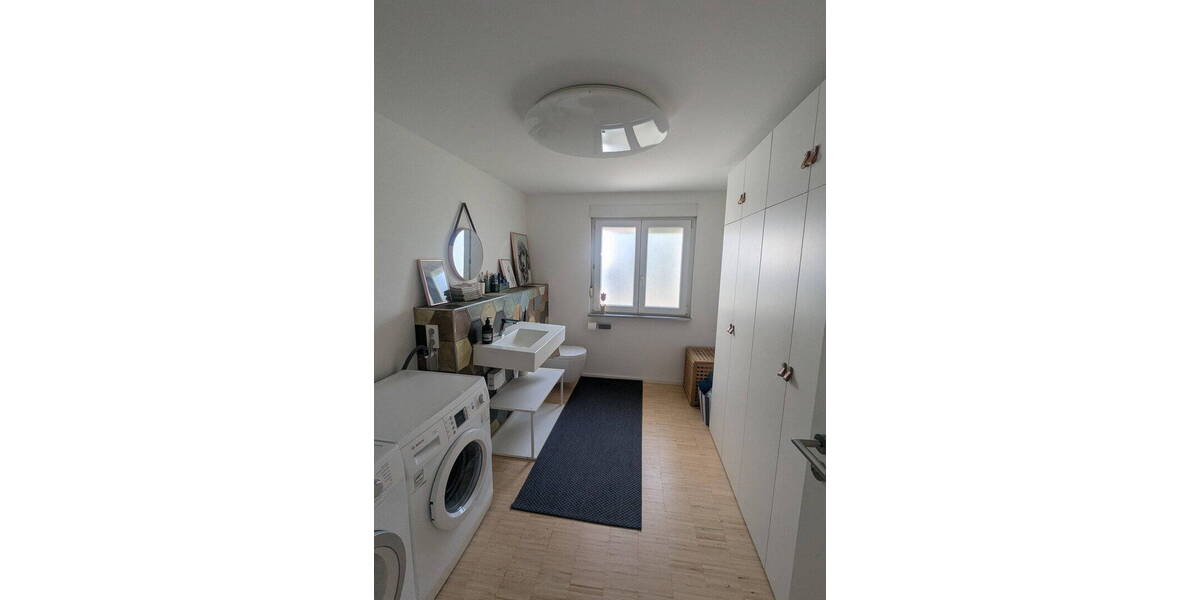 Einfamilienhaus Korntal-Münchingen Kallenberg - 8 Zimmer, 250 m&sup2;, 850.000&euro; | Angebot:26318854