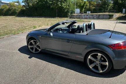 Audi TT 141.000 km 9.900 &euro; Lauffen 74348