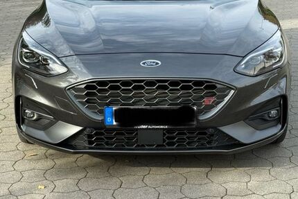 Ford Focus 48.000 km 23.500 &euro; Ludwigsburg 71642