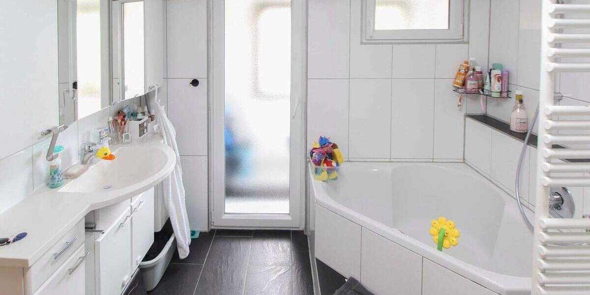 Etagenwohnung Stuttgart Feuerbach - 3 Zimmer, 89 m&sup2;, 299.000&euro; | Angebot:25866630