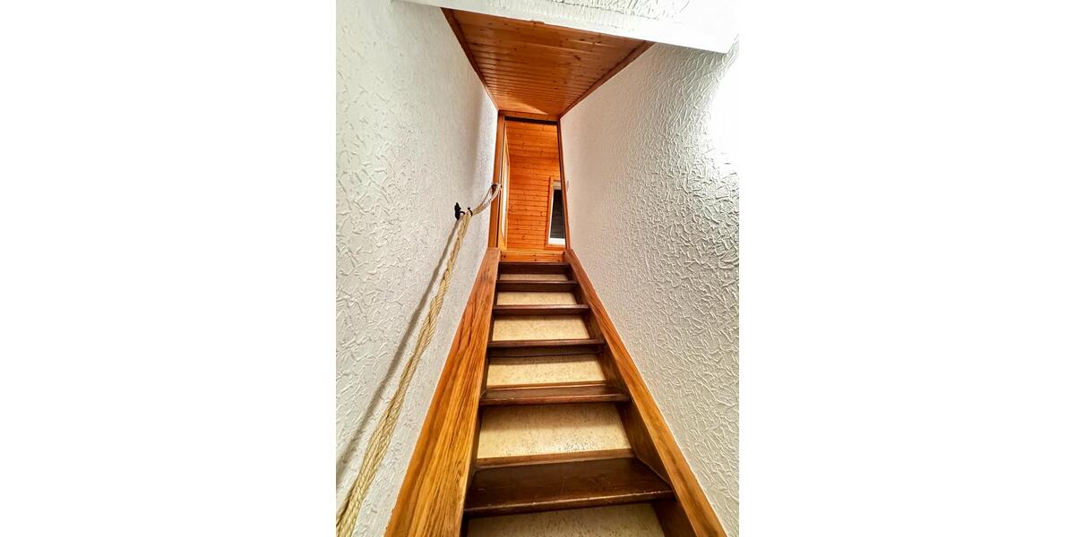 Doppelhaushälfte Böblingen - 4 Zimmer, 125 m&sup2;, 450.000&euro; | Angebot:24839417