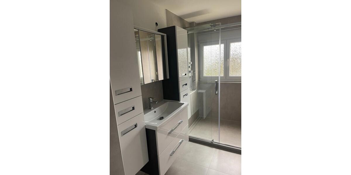Erdgeschoßwohnung Ditzingen - 3 Zimmer, 70 m&sup2;, 1.200&euro; | Angebot:26404854