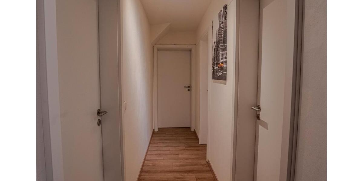 Dachgeschoßwohnung Brackenheim - 3 Zimmer, 80 m&sup2;, 310.000&euro; | Angebot:26241457