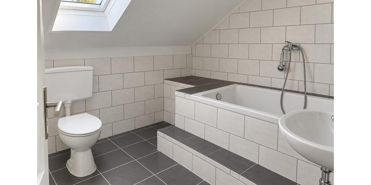 Dachgeschoßwohnung Vaihingen an der Enz - 3 Zimmer, 75 m&sup2;, 800&euro; | Angebot:27570598
