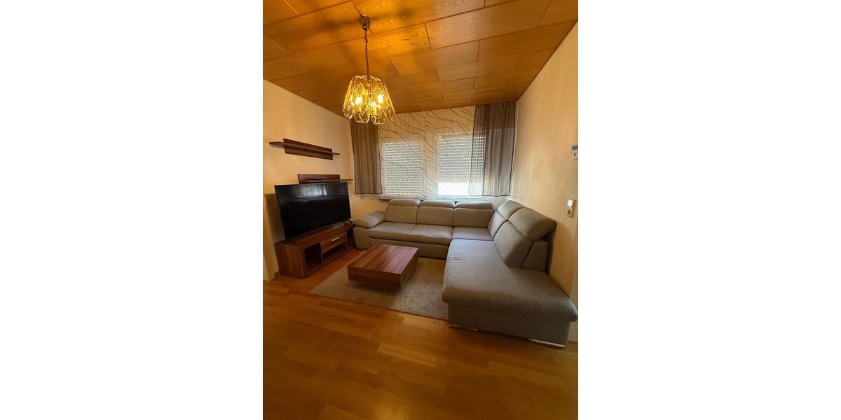 Etagenwohnung Stuttgart Luginsland - 4 Zimmer, 101 m&sup2;, 1.500&euro; | Angebot:25471547