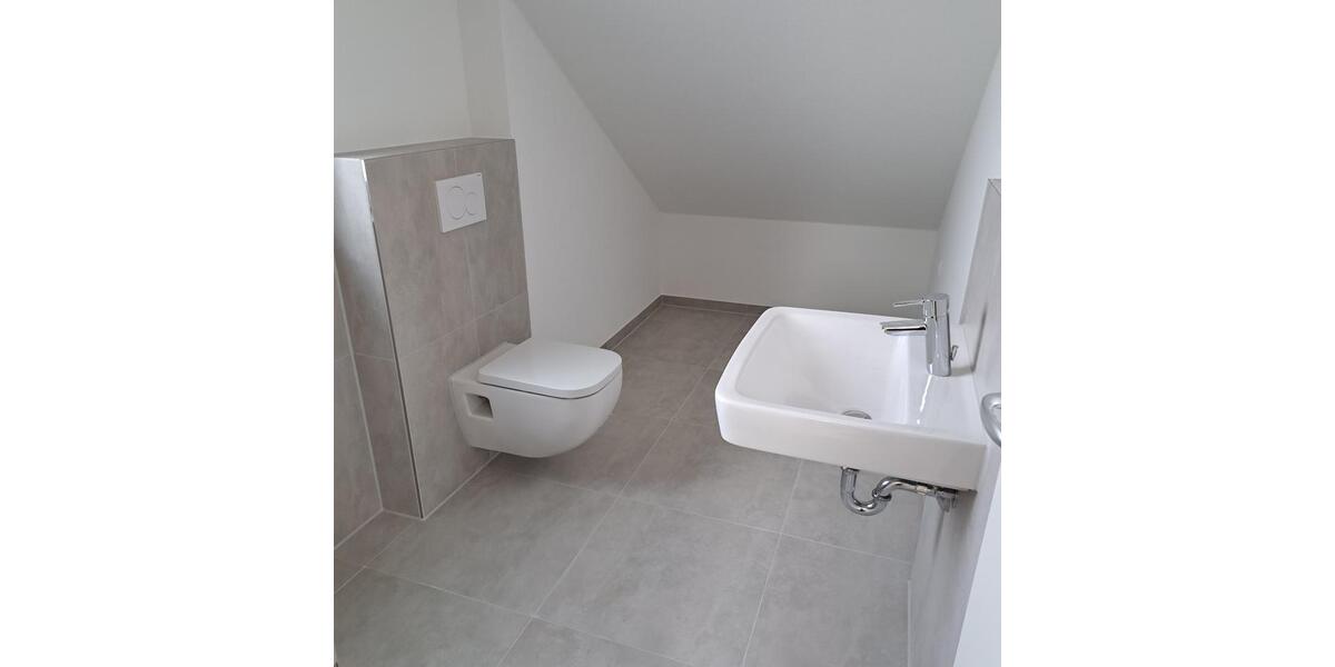 Dachgeschoßwohnung Ditzingen - 2 Zimmer, 69 m&sup2;, 1.100&euro; | Angebot:27570546