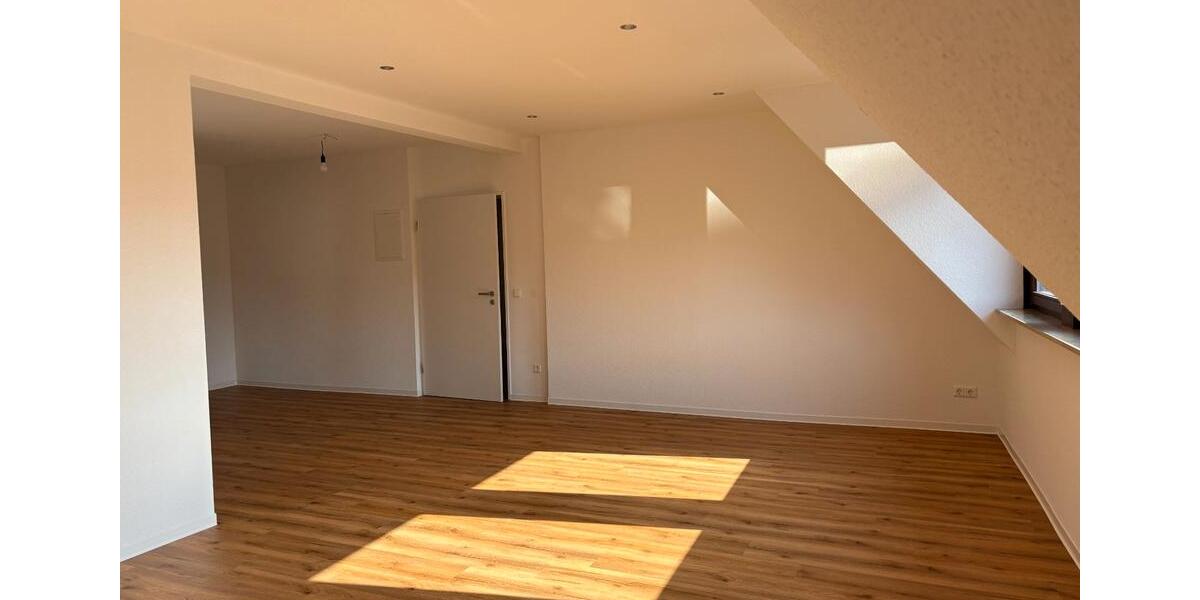 Dachgeschoßwohnung Bönnigheim - 2 Zimmer, 67 m&sup2;, 875&euro; | Angebot:27589370