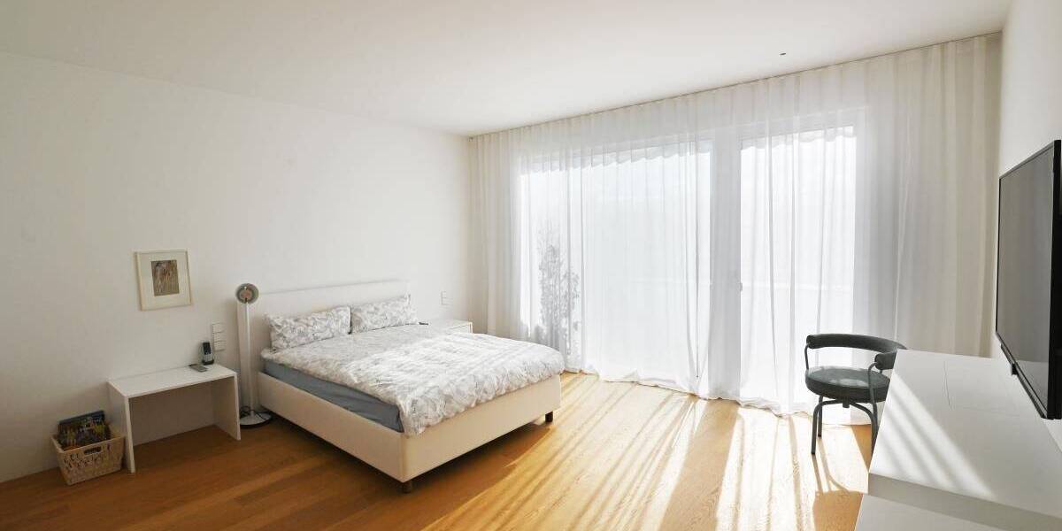 Etagenwohnung Ludwigsburg Ost - 4 Zimmer, 196 m&sup2;, 2.350&euro; | Angebot:25662459