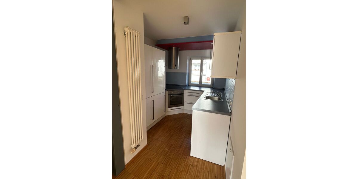Zwei Zimmer mit Weitblick - Sanierte Wohnung im 1. OG und Balkon - Appartement Stuttgart Botnang | Angebot:26623450