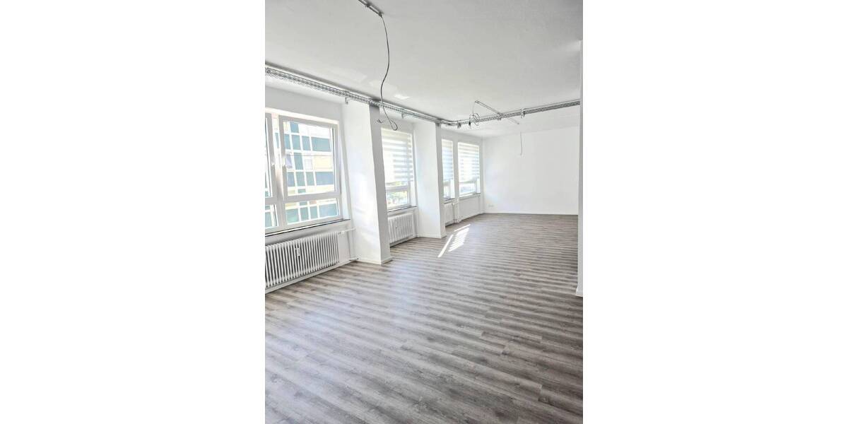 Gewerbeobjekt Stuttgart Ost - 3 Zimmer, 1.800&euro; | Angebot:26472842