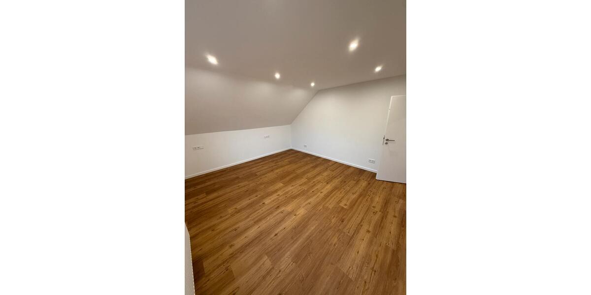 Dachgeschoßwohnung Wurmberg - 4 Zimmer, 100 m&sup2;, 650&euro; | Angebot:25518922