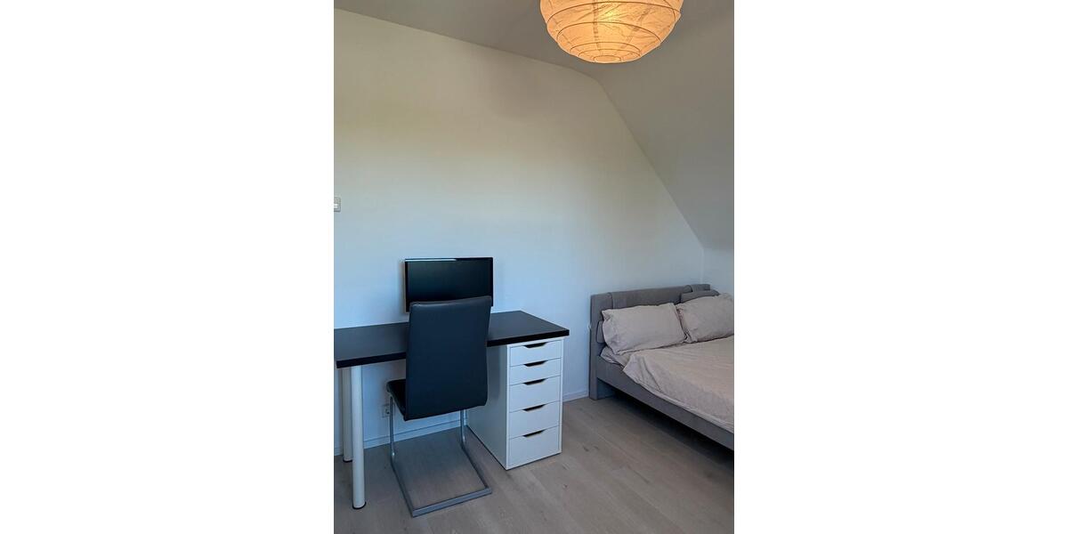 Dachgeschoßwohnung Leinfelden-Echterdingen Echterdingen - 5 Zimmer, 77 m&sup2;, 1.590&euro; | Angebot:27545344
