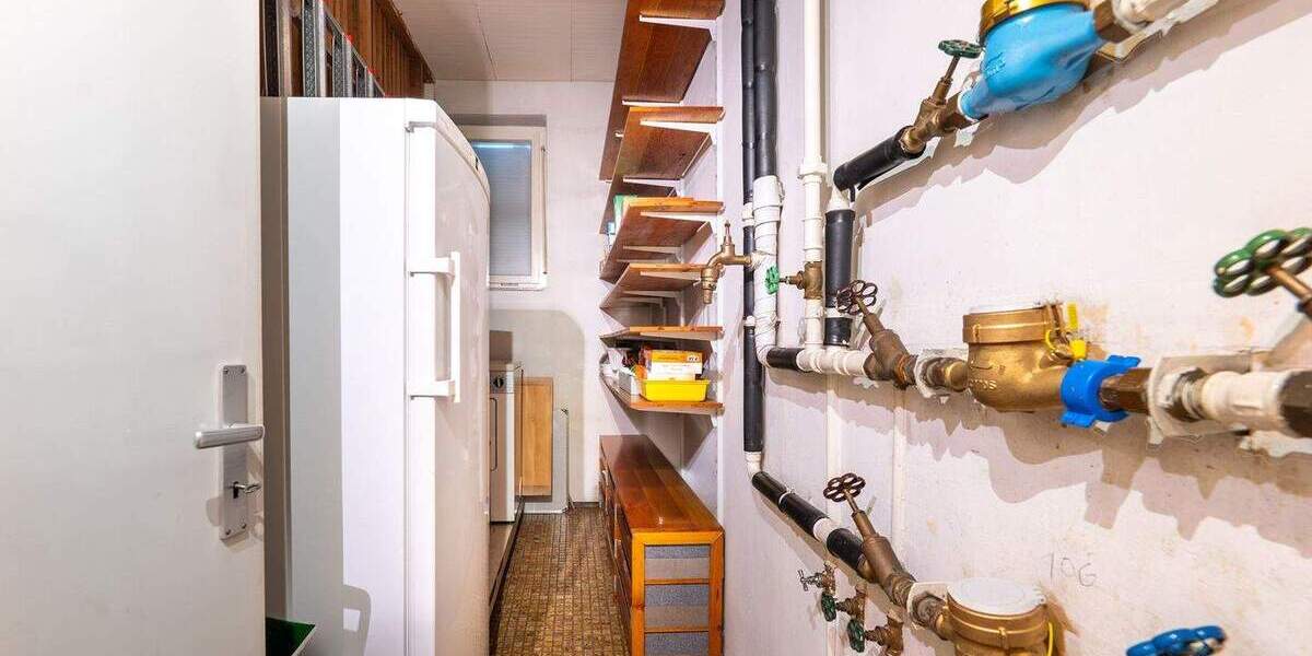 Mehrfamilienhaus, Wohnhaus Stuttgart Degerloch - 9 Zimmer, 140 m&sup2;, 740.000&euro; | Angebot:25685475