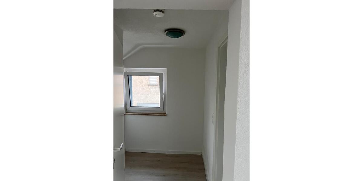 Dachgeschoßwohnung Backnang - 2 Zimmer, 47 m&sup2;, 900&euro; | Angebot:26469740