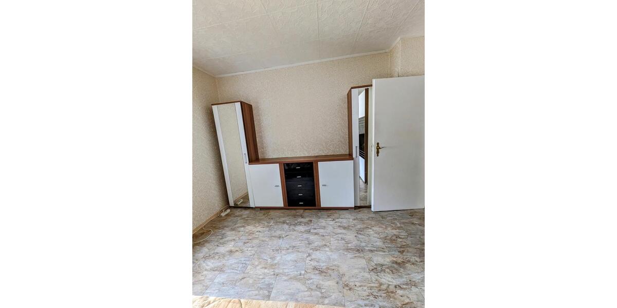 Etagenwohnung Heilbronn - 3 Zimmer, 75 m&sup2;, 1.200&euro; | Angebot:27550026